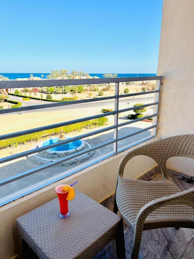 Dolphin Hotel Kuszeir Kültér fotó