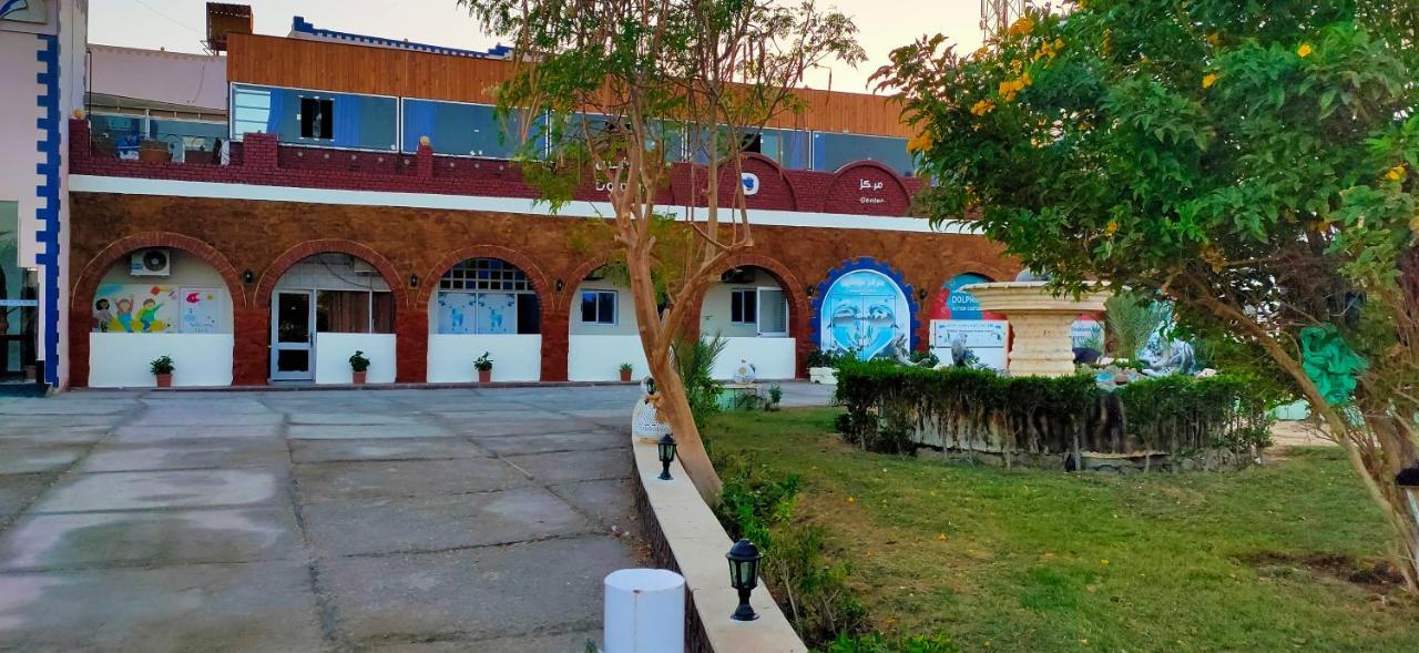 Dolphin Hotel Kuszeir Kültér fotó