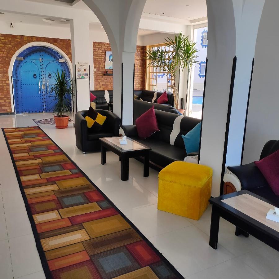 Dolphin Hotel Kuszeir Kültér fotó